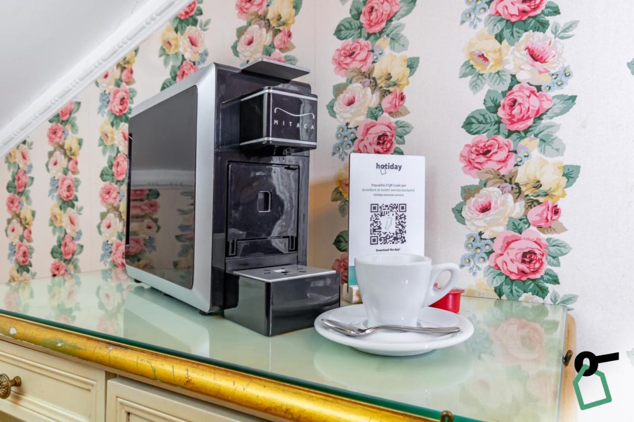 Hotel Hotiday Collection -