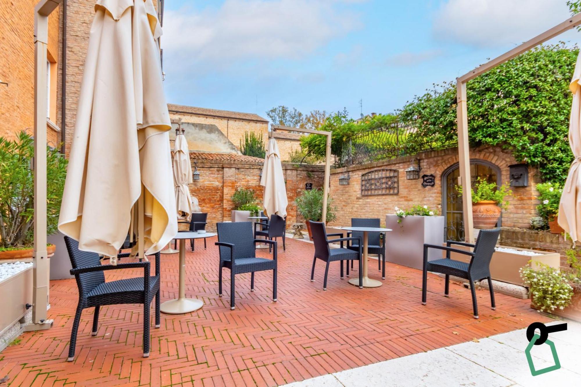 Hotiday Collection - Hotel Ferrara